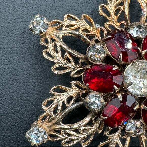 Vintage 1940 Signed Scitarelli Ruby Rhinestone Filigree Snowflake Pendant Brooch - Picture 9 of 13